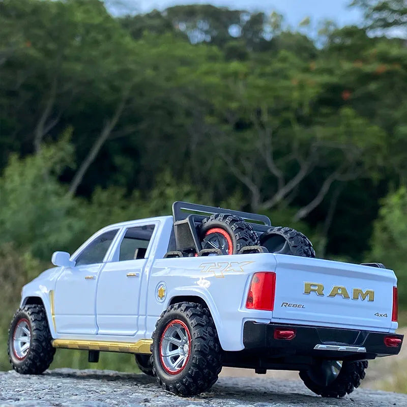 Dodge Ram 1500 TRX Model Car 1:32