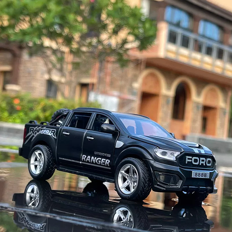 Ford Raptor F350 Model Car 1:32