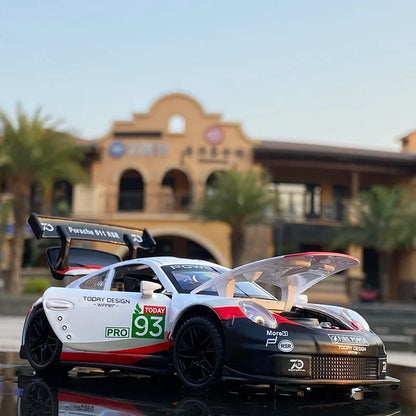 Porsche 911 GT3 RSR Model Car 1:32