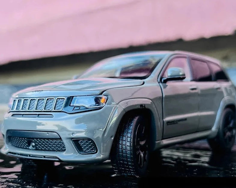 Jeeps Grand Cherokee Model Car 1:32