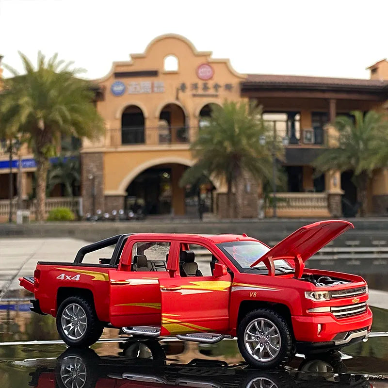 Chevrolet Silverado Model Car 1:32