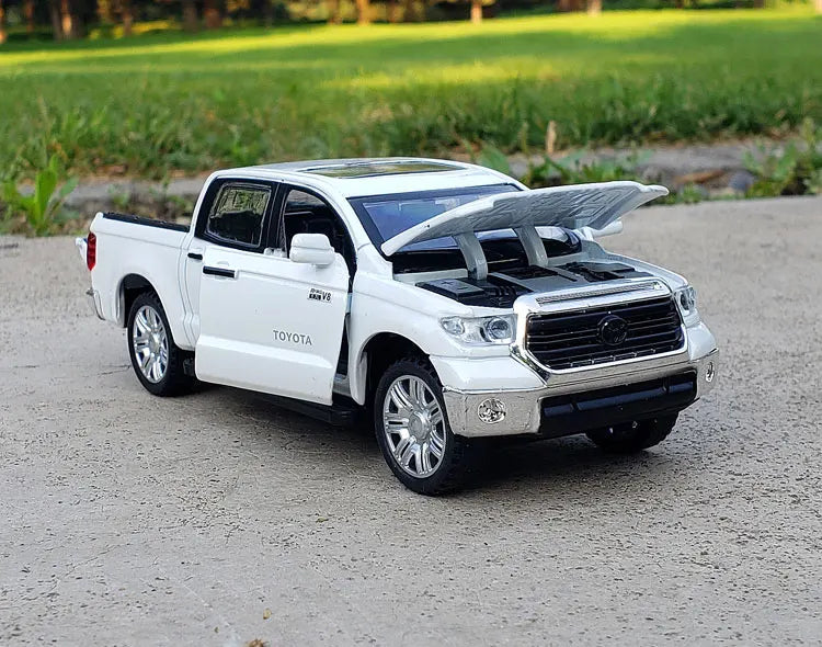 Toyota Tundra Model Car 1:32