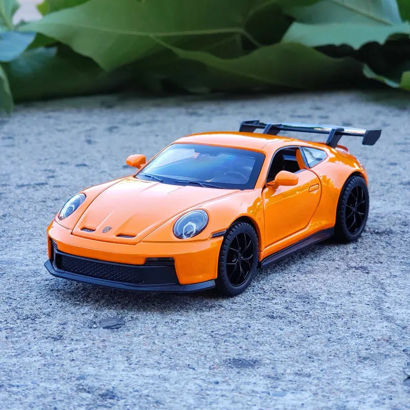 Porsche 911 GT3 Model Car 1:32